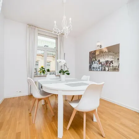Apartamento Spacious, Luxury Szpitalna Apartment, Next To The Main Market By Homeclick