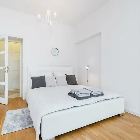 Spacious, Luxury Szpitalna Apartment, Next To The Main Market By Homeclick *